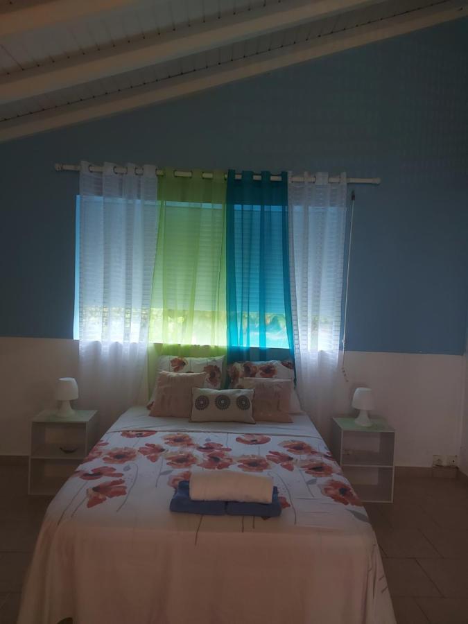 Le Dominad Bas De Villa 700M Du Bain Chaud Canalsat Gratuit Parking Prive Gratuit Wi Fi Gratuit Bouillante Room photo
